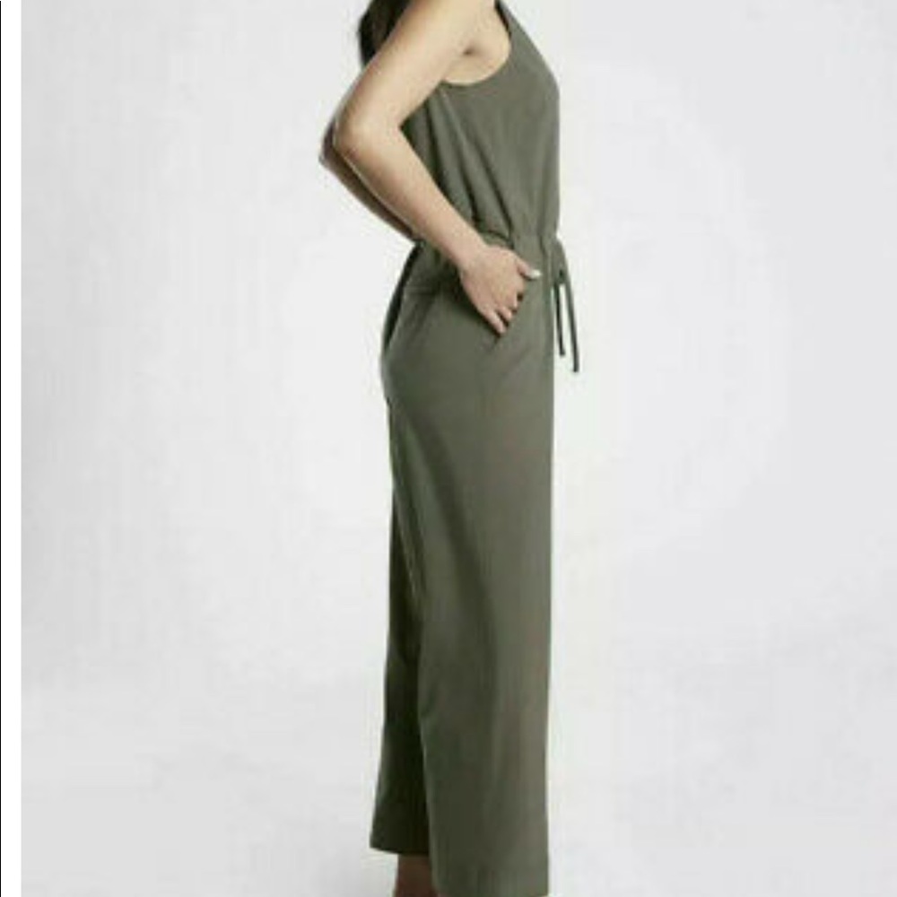 Athleta size 8 olive jumpsuit